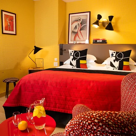 Artus 4* Paris